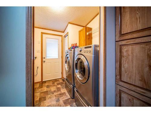 3908 51 Avenue, Provost, AB - Indoor Photo Showing Bathroom