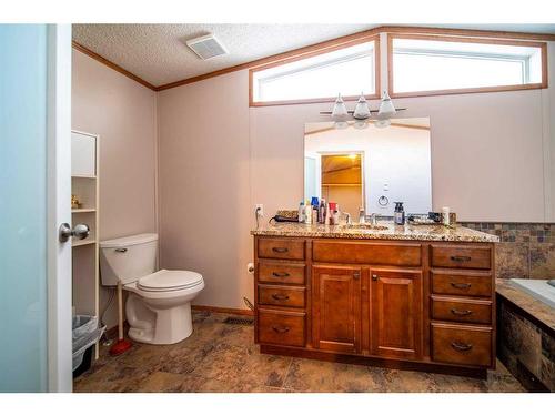 3908 51 Avenue, Provost, AB - Indoor Photo Showing Kitchen