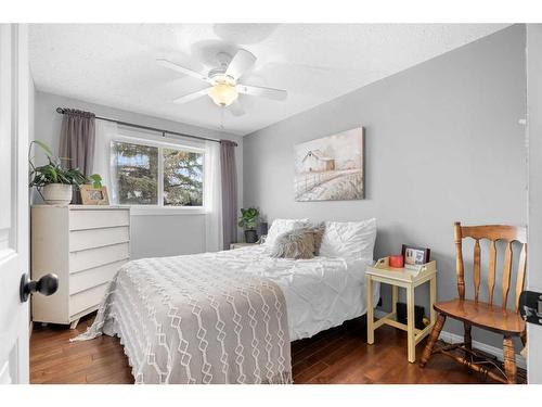 21 2 Avenue, Marshall, SK - Indoor Photo Showing Bedroom