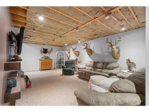 21 2 Avenue, Marshall, SK - Indoor