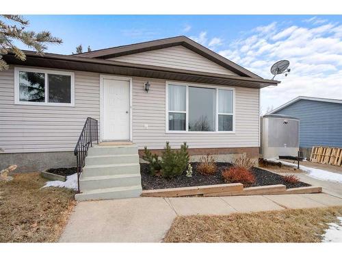 21 2 Avenue, Marshall, SK - Outdoor