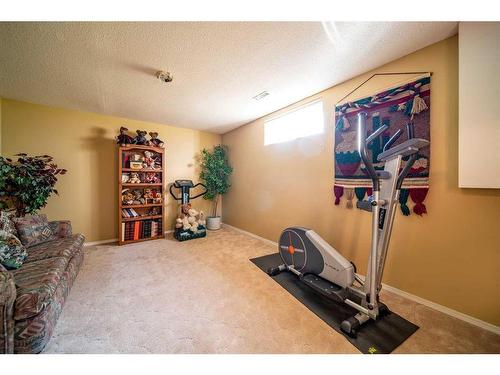 1942 8 Avenue, Wainwright, AB - Indoor Photo Showing Gym Room