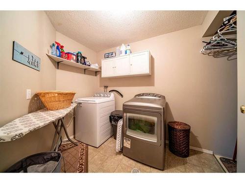 1942 8 Avenue, Wainwright, AB - Indoor Photo Showing Laundry Room