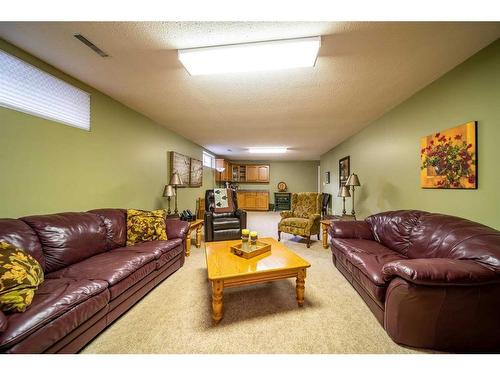 1942 8 Avenue, Wainwright, AB - Indoor