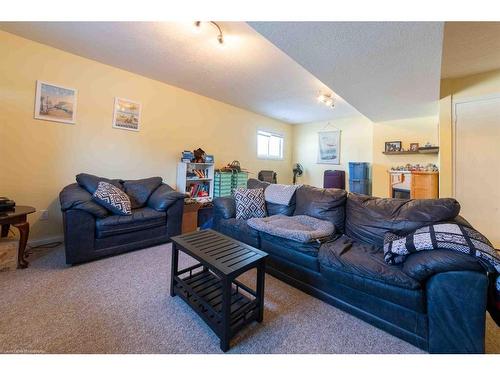 5702 31 Street, Lloydminster, AB - Indoor Photo Showing Living Room