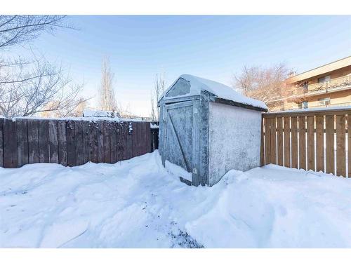 5702 31 Street, Lloydminster, AB - Outdoor