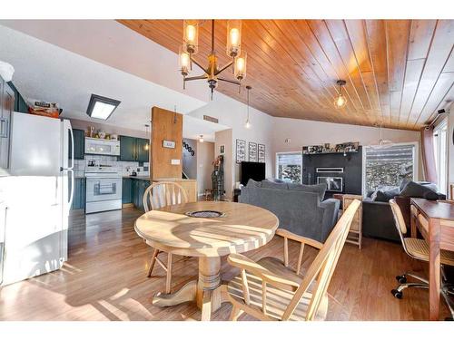 5702 31 Street, Lloydminster, AB - Indoor Photo Showing Dining Room