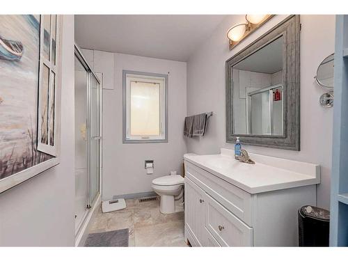 5316 34 Street, Lloydminster, AB - Indoor Photo Showing Bathroom