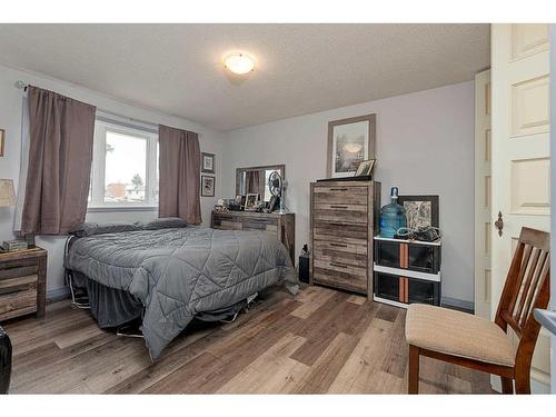 5316 34 Street, Lloydminster, AB - Indoor Photo Showing Bedroom