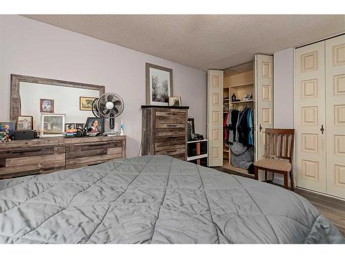 5316 34 Street, Lloydminster, AB - Indoor Photo Showing Bedroom