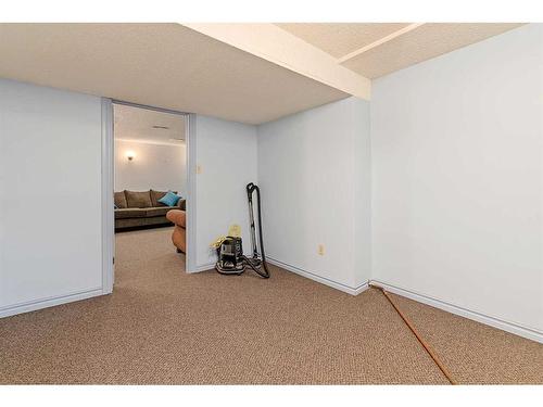 5316 34 Street, Lloydminster, AB - Indoor Photo Showing Other Room