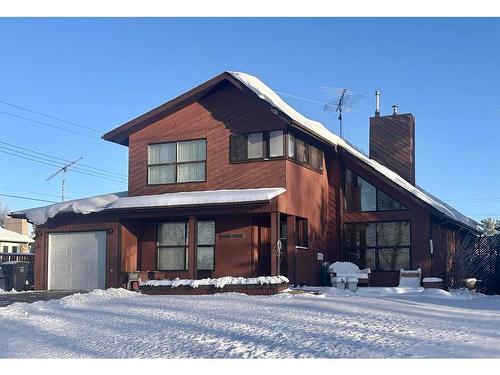 5121 55 Street, Mannville, AB - Outdoor