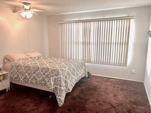 5121 55 Street, Mannville, AB - Indoor Photo Showing Bedroom