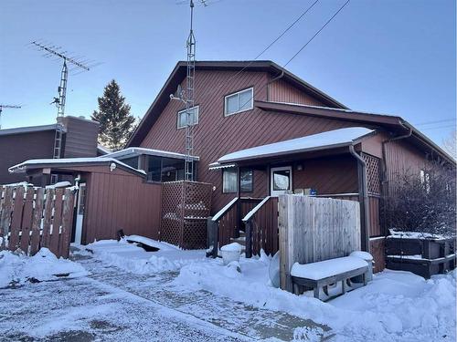 5121 55 Street, Mannville, AB - Outdoor With Exterior