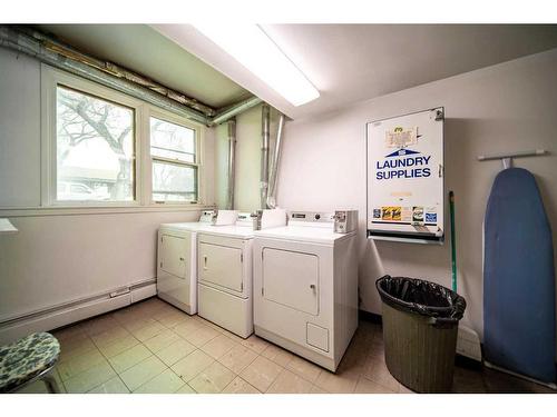 529 6 Avenue, Wainwright, AB - Indoor Photo Showing Laundry Room