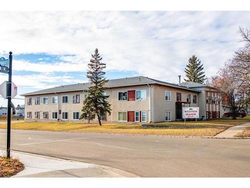 529 6 Avenue, Wainwright, AB - Outdoor