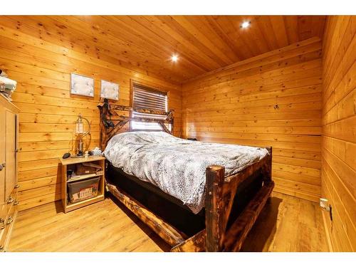 Ne-33-49-2-4 Ne-33-49-2-4, Rural Vermilion River, County Of, AB - Indoor Photo Showing Bedroom