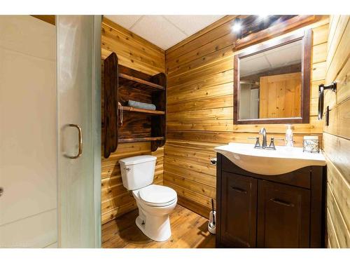 Ne-33-49-2-4 Ne-33-49-2-4, Rural Vermilion River, County Of, AB - Indoor Photo Showing Bathroom