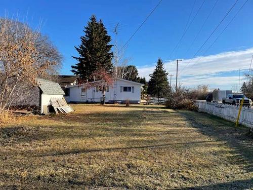 5102 46 Street, Mannville, AB - Outdoor