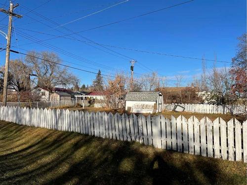 5102 46 Street, Mannville, AB - Outdoor