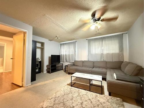 3705 57 Avenue, Lloydminster, AB - Indoor Photo Showing Living Room