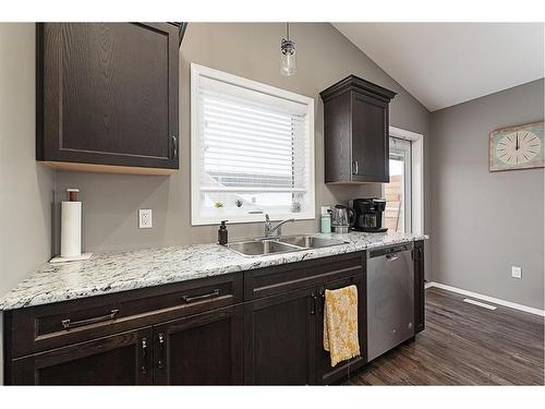 3317 41 Avenue, Lloydminster, SK - Indoor Photo Showing Kitchen With Double Sink