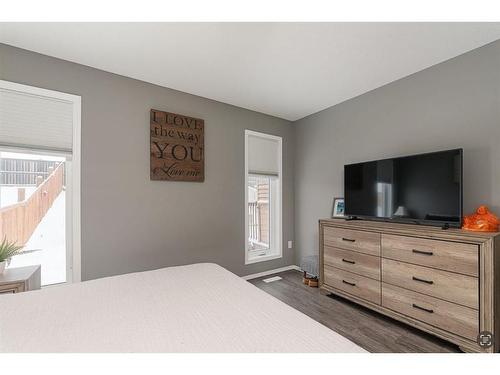 3317 41 Avenue, Lloydminster, SK - Indoor Photo Showing Bedroom