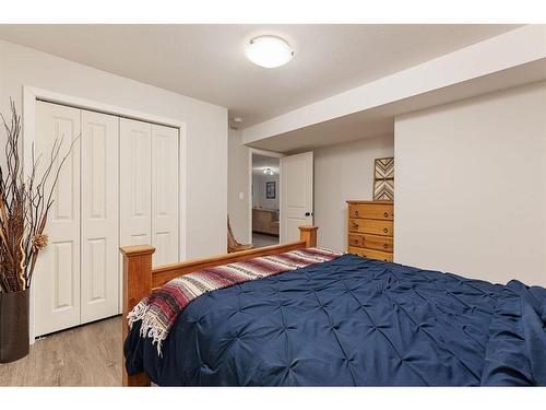 3317 41 Avenue, Lloydminster, SK - Indoor Photo Showing Bedroom