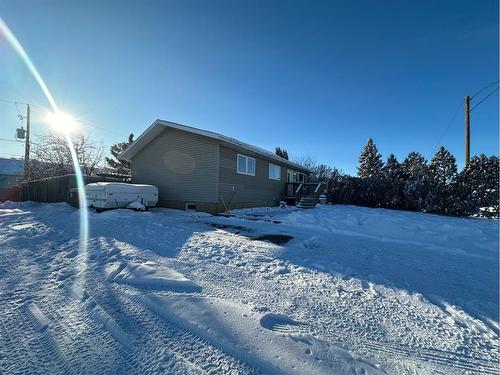 407 Pine Avenue, Maidstone, SK - Outdoor