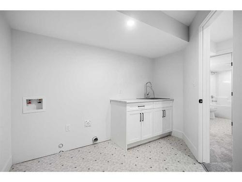 5913 13 Street, Lloydminster, AB - Indoor Photo Showing Other Room