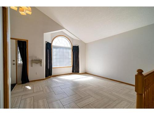 1021 20 Street Crescent, Wainwright, AB - Indoor Photo Showing Other Room