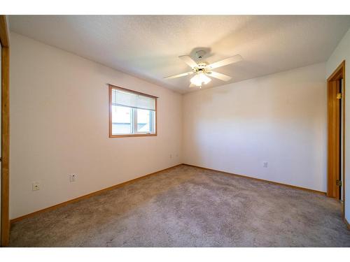 1021 20 Street Crescent, Wainwright, AB - Indoor Photo Showing Other Room