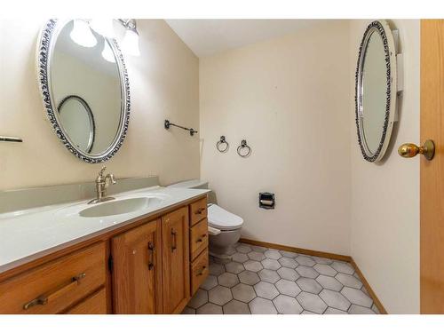 3809 57A Avenue, Lloydminster, AB - Indoor Photo Showing Bathroom