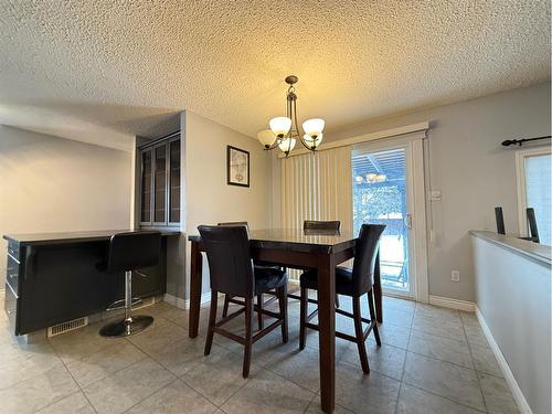 3802 56 B Avenue, Lloydminster, AB - Indoor Photo Showing Kitchen