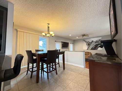 3802 56 B Avenue, Lloydminster, AB - Indoor Photo Showing Dining Room