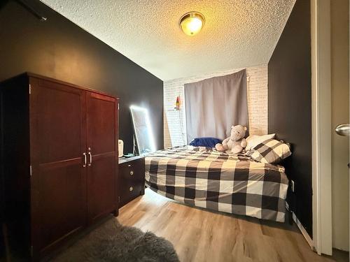 3802 56 B Avenue, Lloydminster, AB - Indoor Photo Showing Bedroom