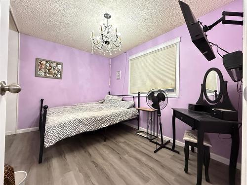 3802 56 B Avenue, Lloydminster, AB - Indoor Photo Showing Bedroom