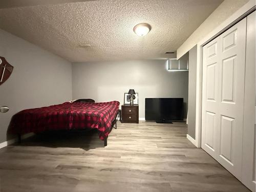 3802 56 B Avenue, Lloydminster, AB - Indoor Photo Showing Bedroom