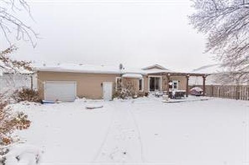 3802 56 B Avenue, Lloydminster, AB - Outdoor