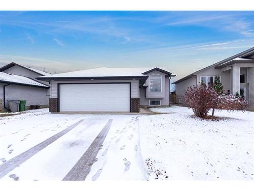 6707 39A Street, Lloydminster, AB - Outdoor