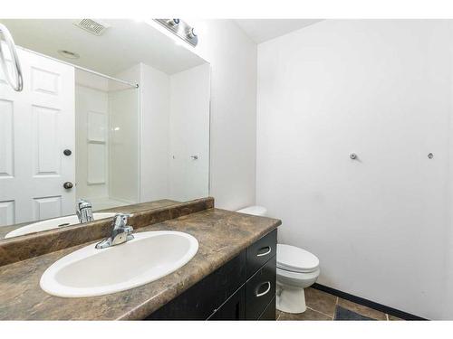 6707 39A Street, Lloydminster, AB - Indoor Photo Showing Bathroom