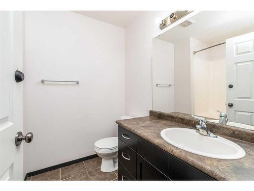 6707 39A Street, Lloydminster, AB - Indoor Photo Showing Bathroom