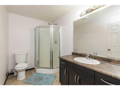 6707 39A Street, Lloydminster, AB - Indoor Photo Showing Bathroom