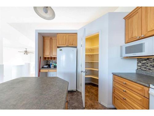 22 Willow Drive, Rural Vermilion River, County Of, AB - Indoor Photo Showing Kitchen