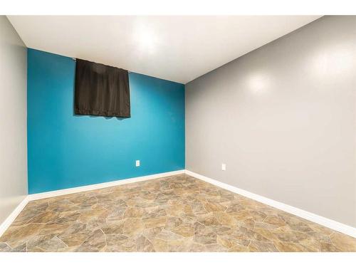 5603 50 Street, Lloydminster, AB - Indoor Photo Showing Other Room