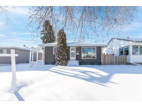 5603 50 Street, Lloydminster, AB - Outdoor