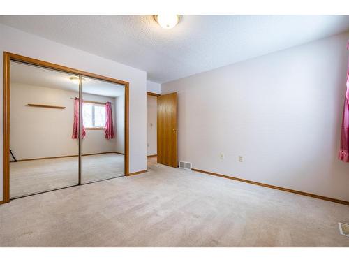 4802 46 Street, Lloydminster, SK - Indoor Photo Showing Other Room