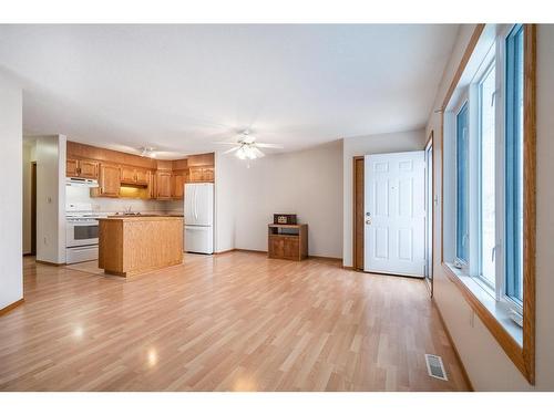 4802 46 Street, Lloydminster, SK - Indoor Photo Showing Kitchen