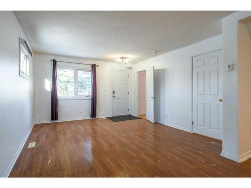 5105 54A Street, Lloydminster, AB - Indoor Photo Showing Other Room