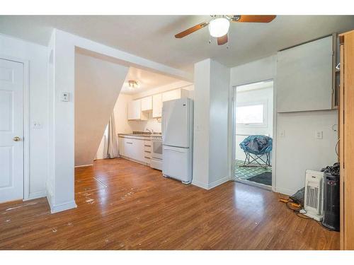 5105 54A Street, Lloydminster, AB - Indoor Photo Showing Kitchen